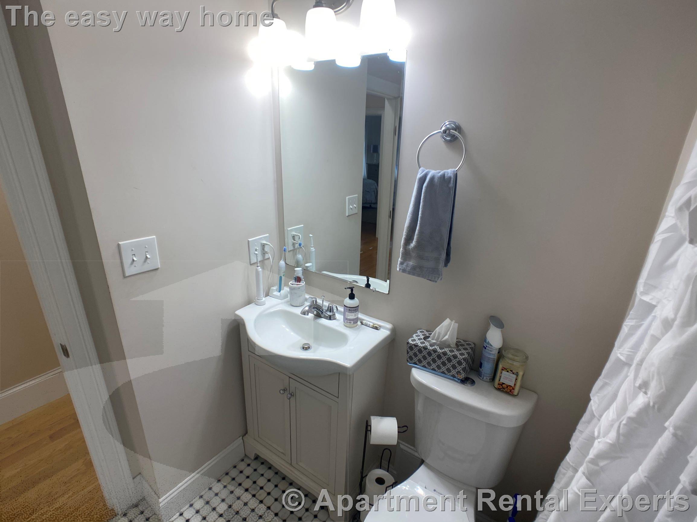 3 bed, 1 bath apartment for rent at 24 Willard Ave Unit 1, Tufts — photo 16 of 19