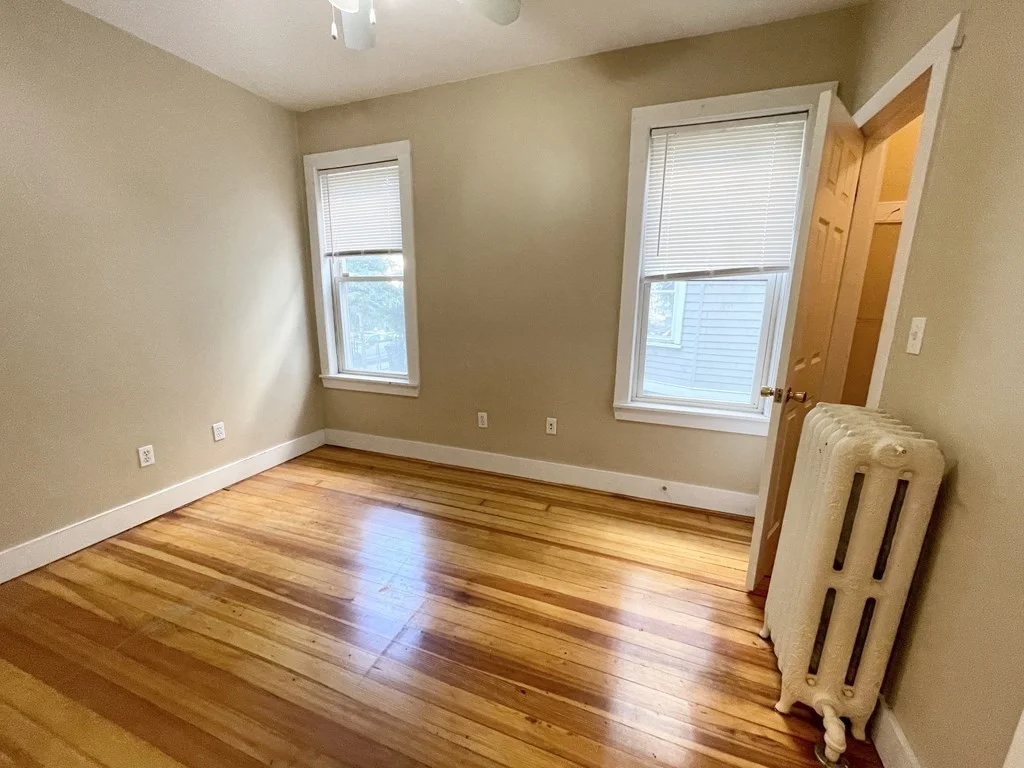 4 bed, 1 bath apartment for rent at 24 Willis St Unit 1, Dorchester — photo 8 of 11
