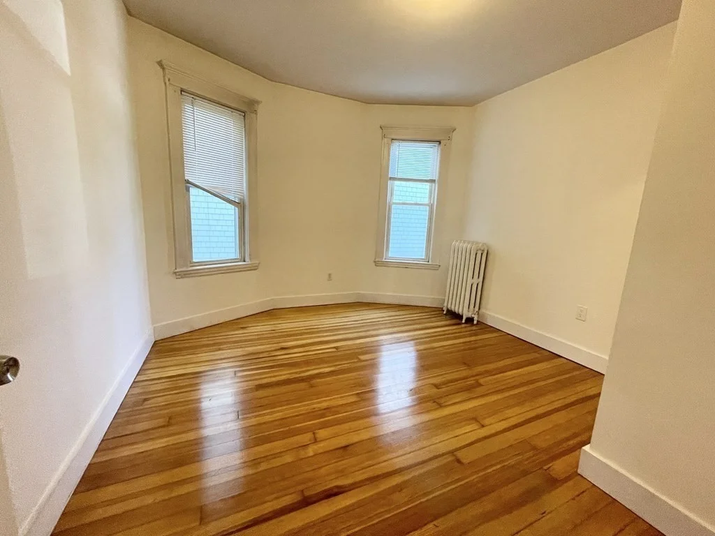 4 bed, 1 bath apartment for rent at 24 Willis St Unit 1, Dorchester — photo 7 of 11