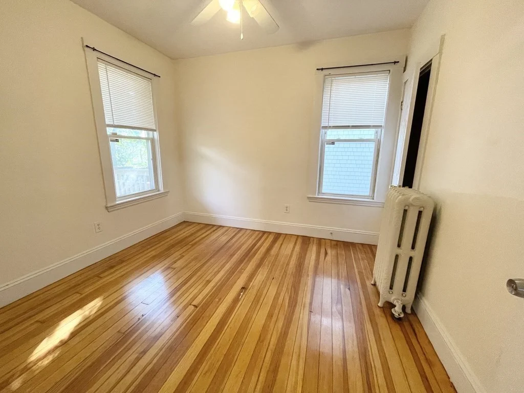 4 bed, 1 bath apartment for rent at 24 Willis St Unit 1, Dorchester — photo 6 of 11