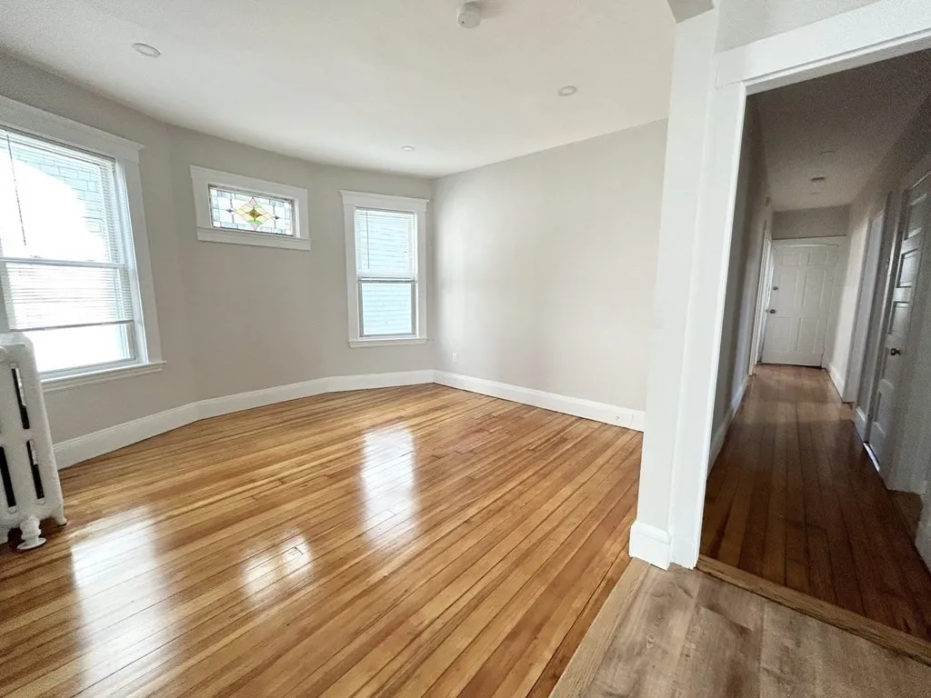 4 bed, 1 bath apartment for rent at 24 Willis St Unit 2, Dorchester — photo 3 of 10