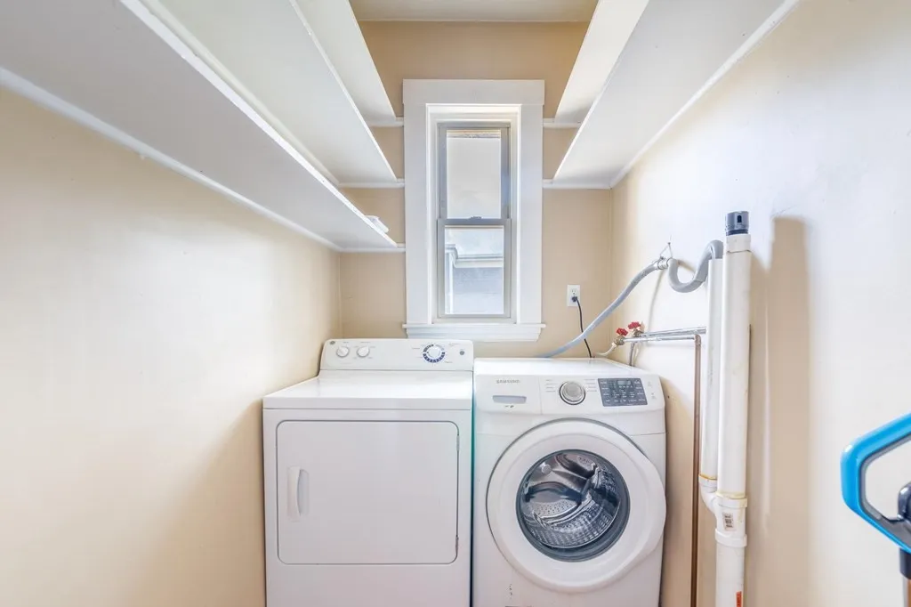 4 bed, 1 bath apartment for rent at 24 Willis St Unit 3, Dorchester — photo 12 of 16
