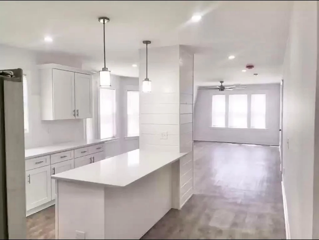 3 bed, 2 bath apartment for rent at 24 Windham St Unit 3, Worcester — photo 2 of 10