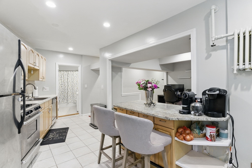 1 bed, 1 bath apartment for rent at 240 Brattle St Unit 1, West Cambridge — photo 9 of 16