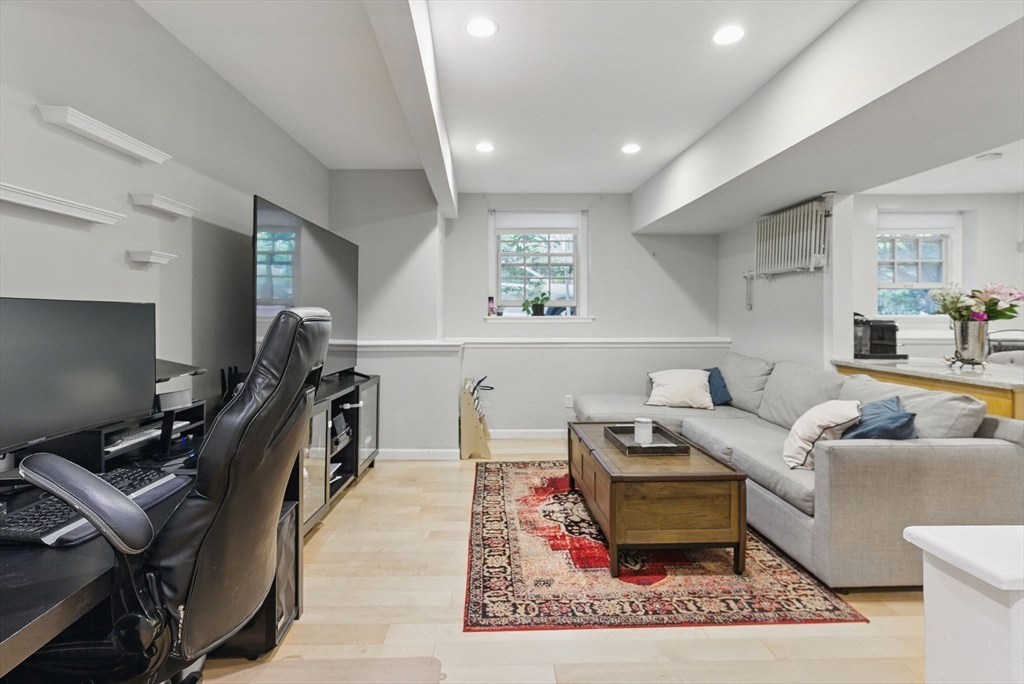 1 bed, 1 bath apartment for rent at 240 Brattle St Unit 1, West Cambridge — photo 5 of 16