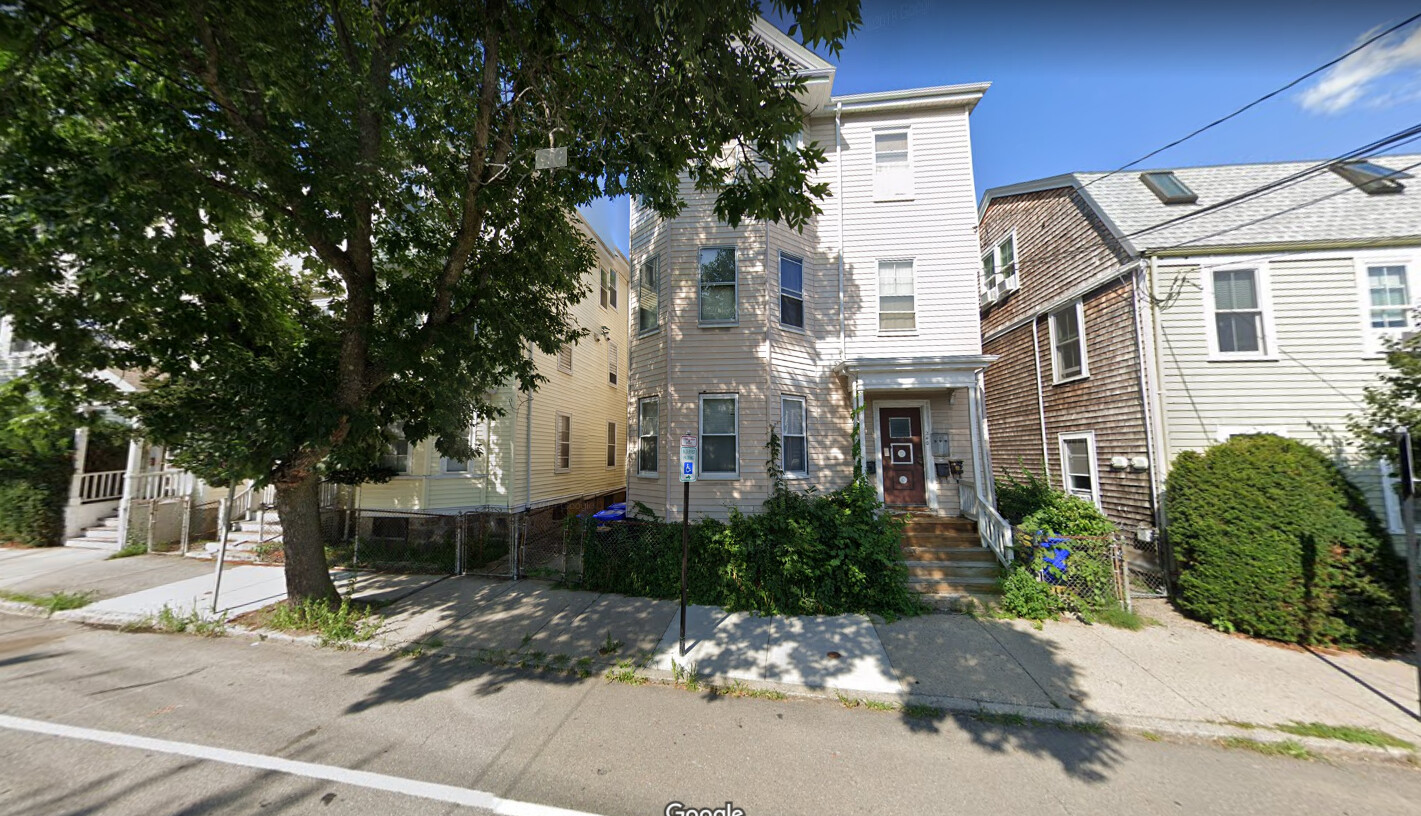 2 bed, 1 bath apartment for rent at 240 Cypress St Unit 1, Brookline — photo 9 of 9
