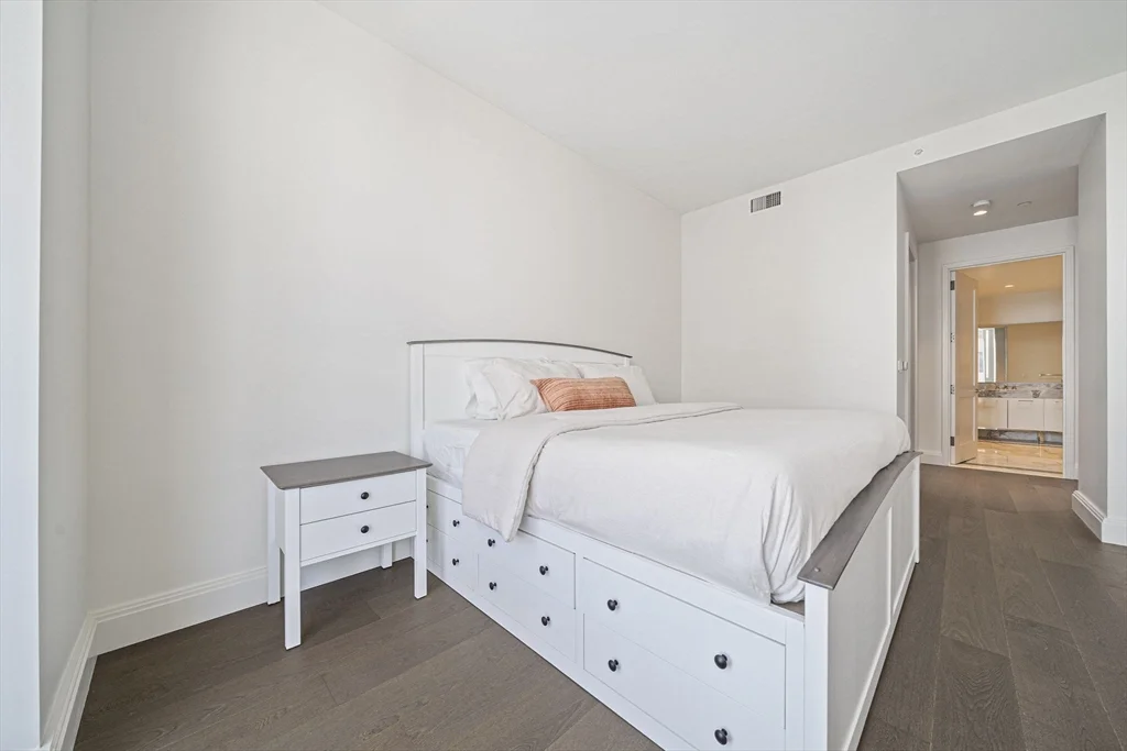 3 bed, 3 bath apartment for rent at 240 Devonshire St Unit 5112, Boston Downtown — photo 13 of 41