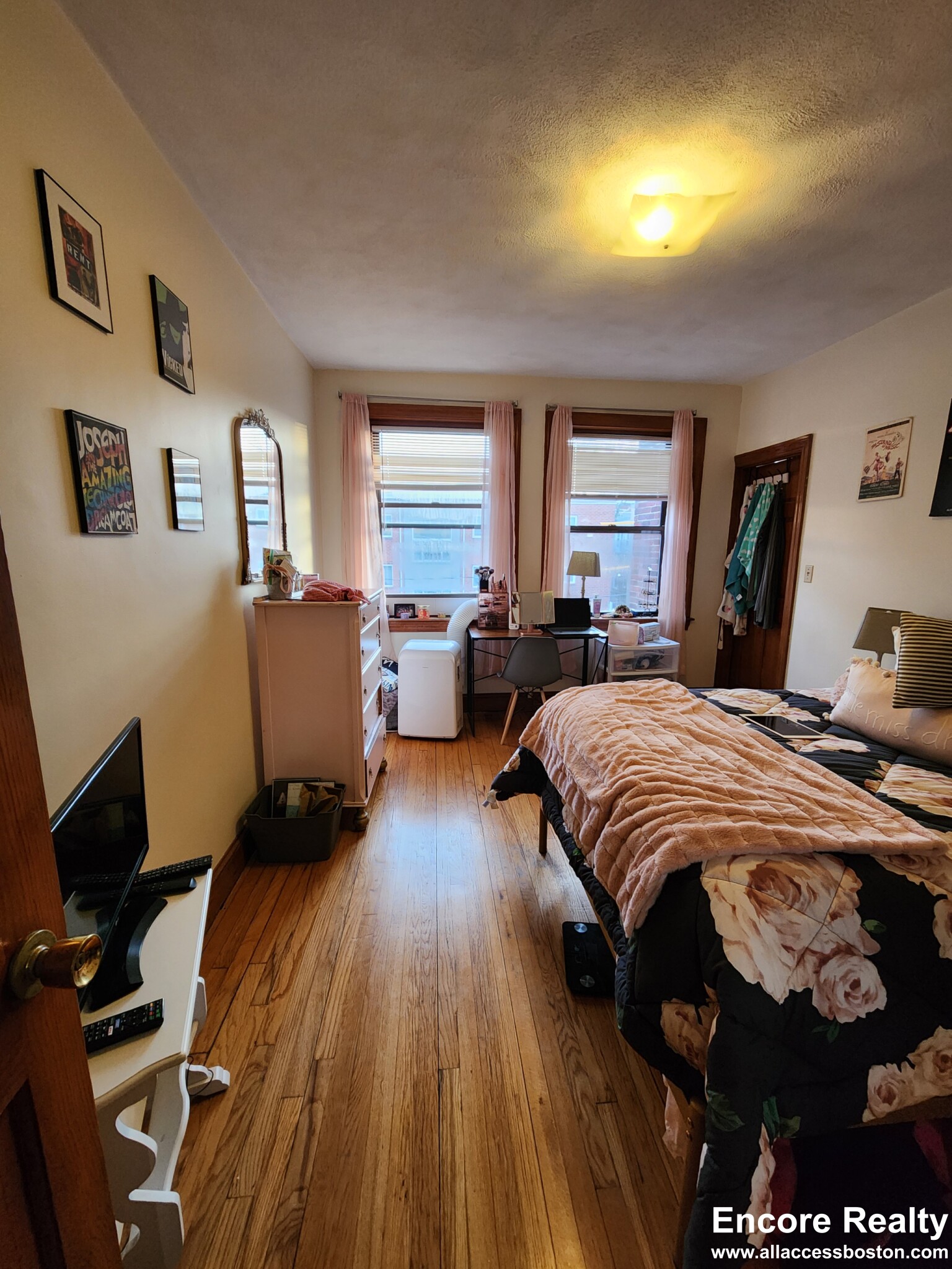 2 bed, 1 bath apartment for rent at 240 Kelton St Unit 12, Brighton — photo 9 of 18