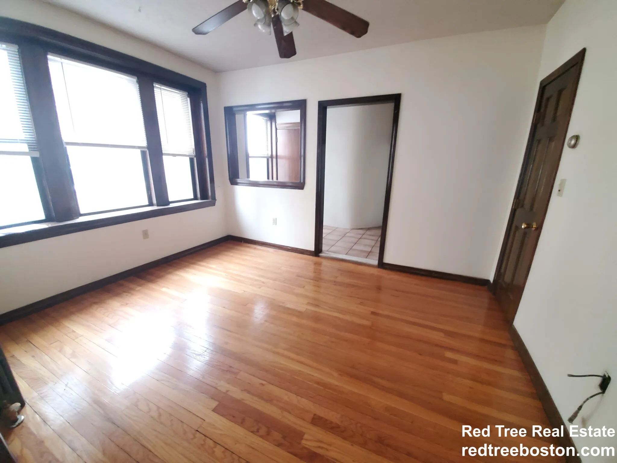 1.5 bed, 1 bath apartment for rent at 240 Kelton St Unit 4, Brighton — photo 6 of 10