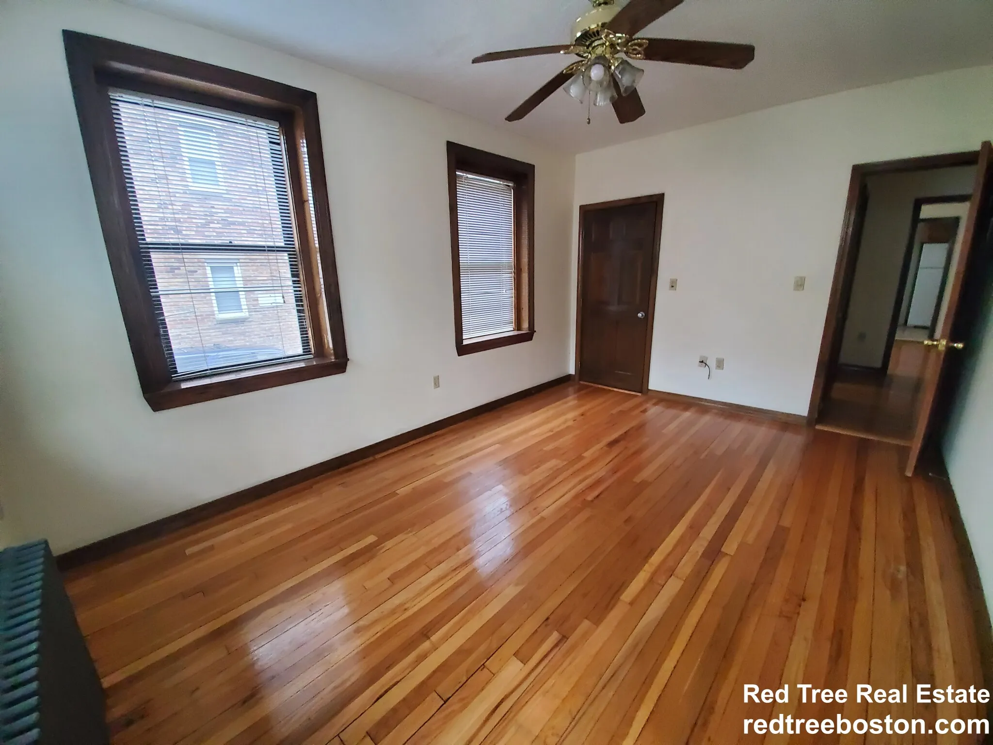 1.5 bed, 1 bath apartment for rent at 240 Kelton St Unit 4, Brighton — photo 3 of 10