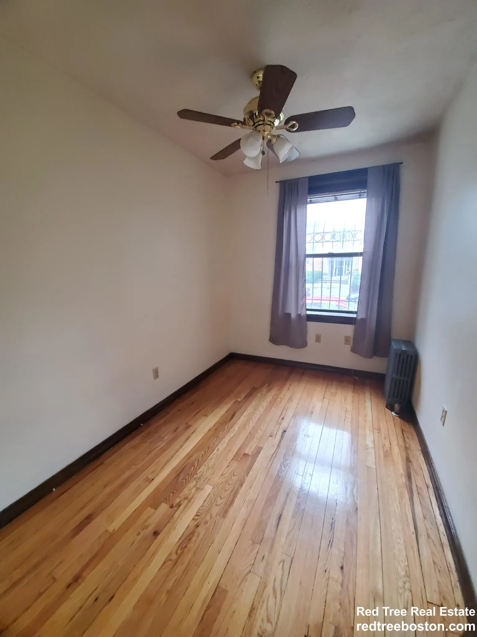 1.5 bed, 1 bath apartment for rent at 240 Kelton St Unit 4, Brighton — photo 5 of 10