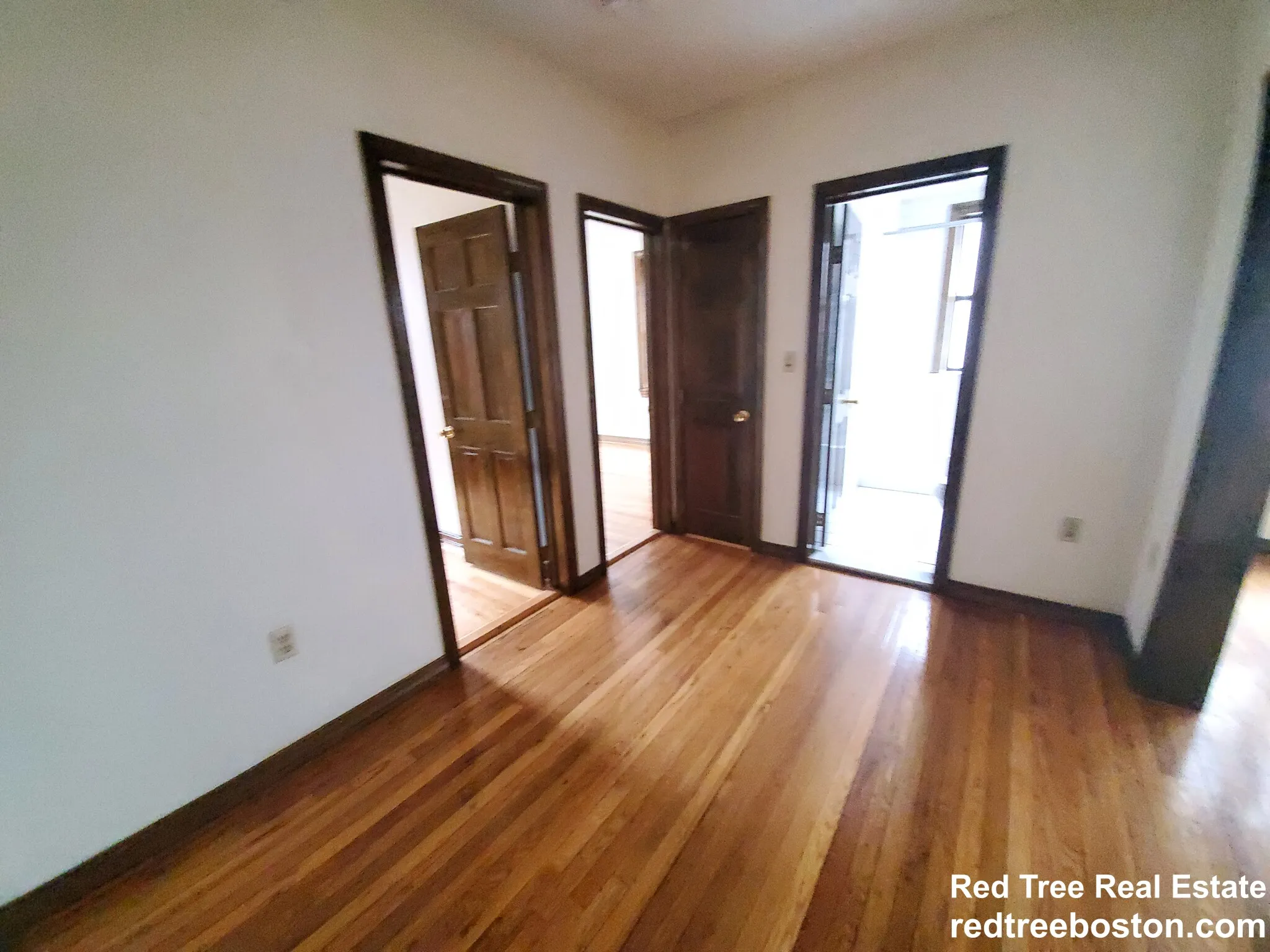 1.5 bed, 1 bath apartment for rent at 240 Kelton St Unit 4, Brighton — photo 4 of 10