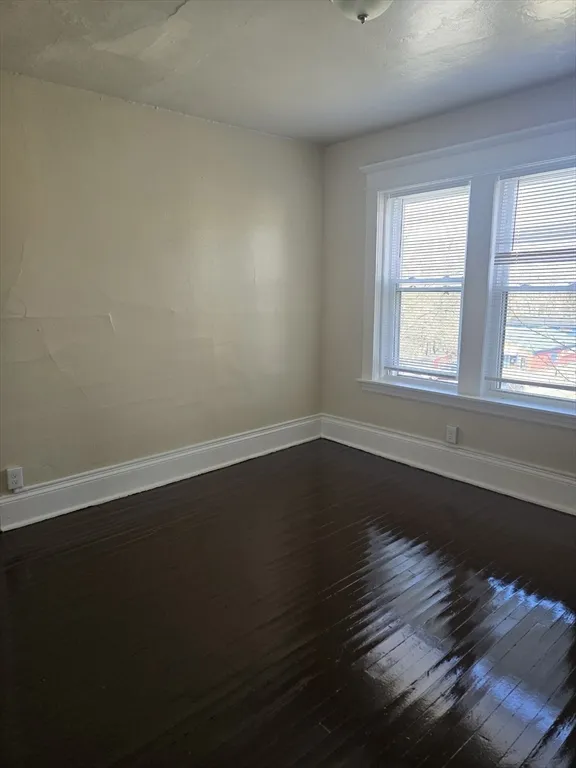 2 bed, 1 bath apartment for rent at 240 Locust St Unit 4L, Springfield — photo 11 of 12