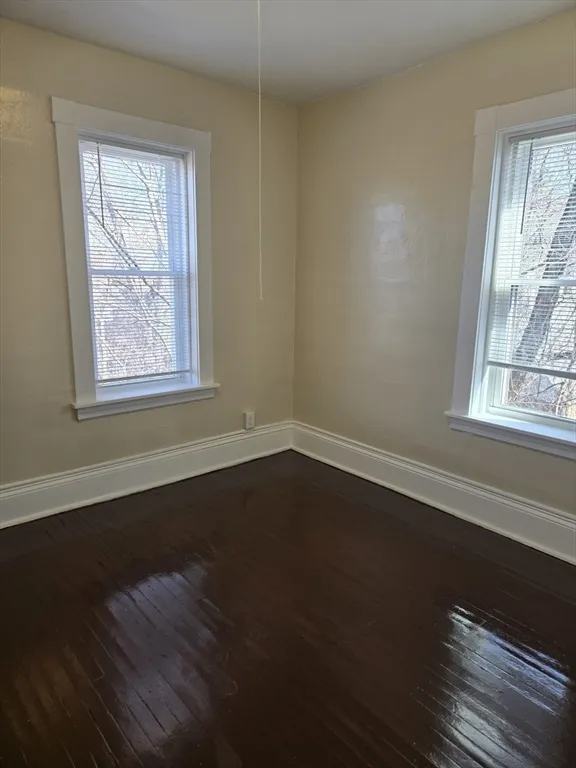2 bed, 1 bath apartment for rent at 240 Locust St Unit 4L, Springfield — photo 8 of 12