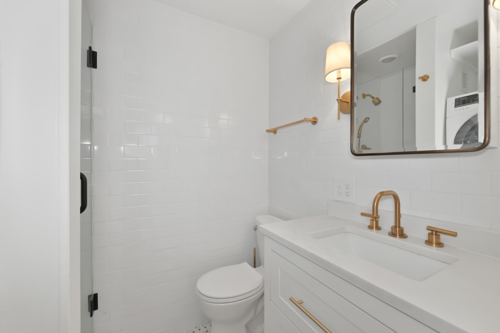 1 bed, 1 bath apartment for rent at 240 Marlborough St Unit 4, Back Bay — photo 6 of 6