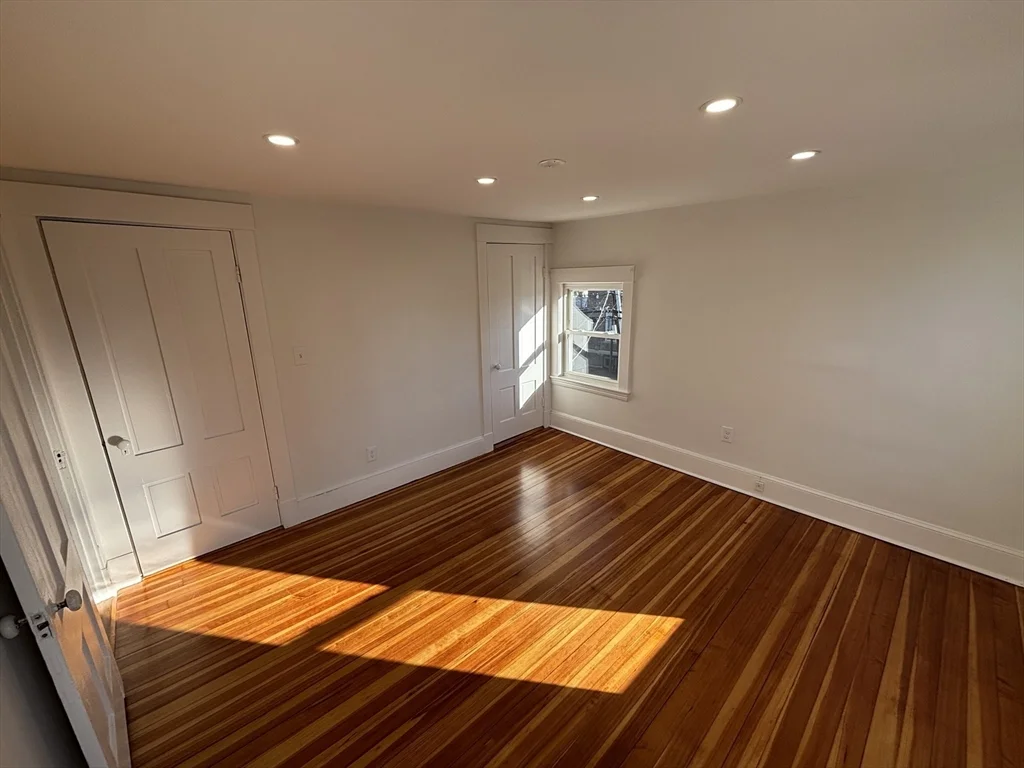 2 bed, 1 bath apartment for rent at 240 Nahatan Unit 240, Norwood — photo 6 of 18