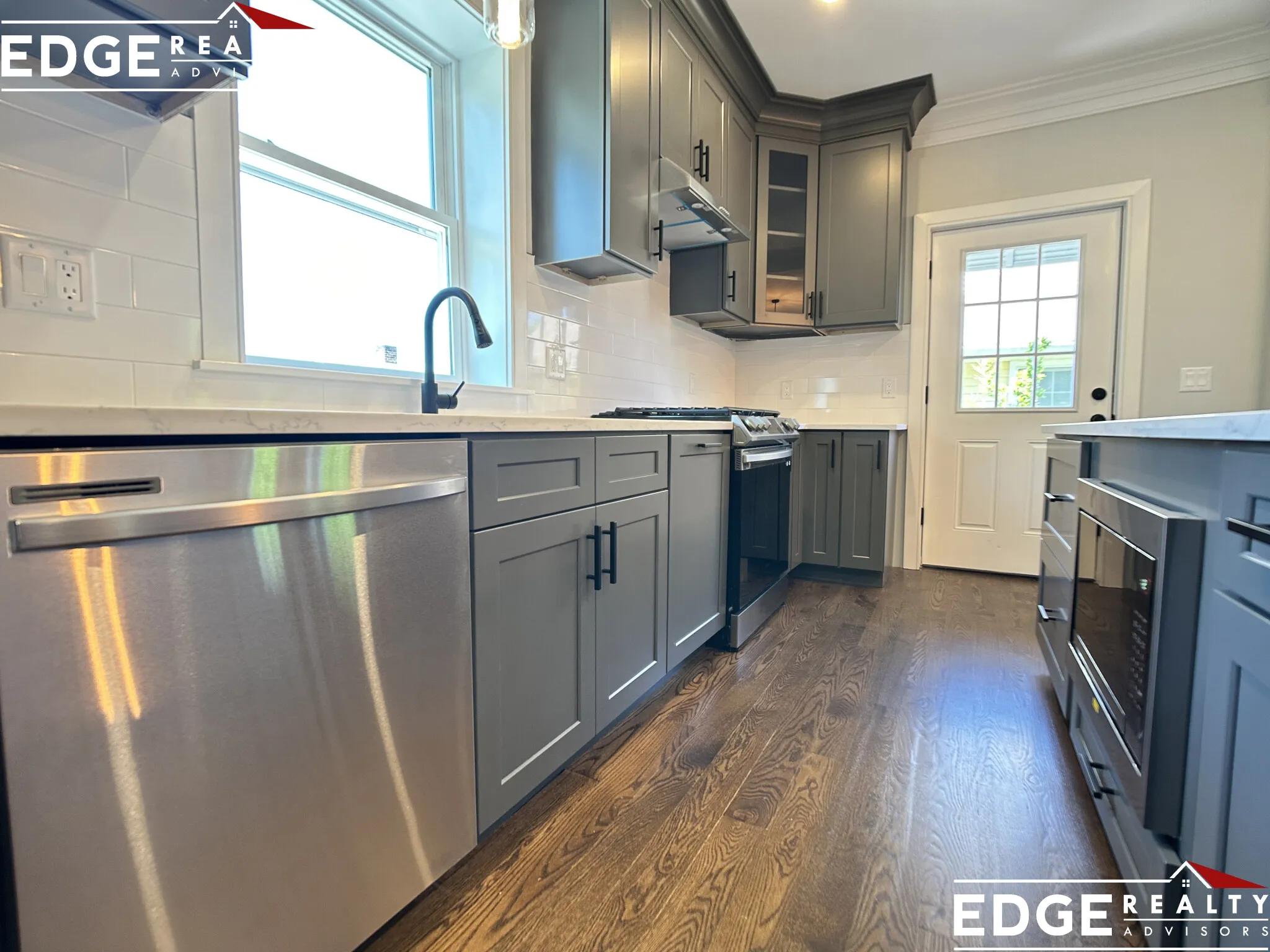 4 bed, 4.5 bath apartment for rent at 240 Palfrey St Unit n/a, Watertown — photo 2 of 15