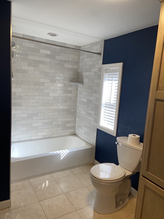 2 bed, 1 bath apartment for rent at 240 Paris St Unit 2, East Boston — photo 7 of 13