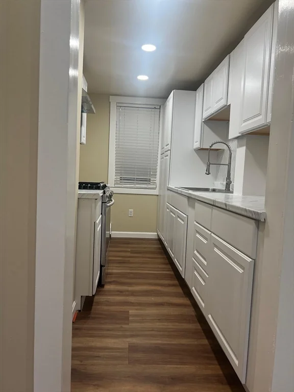 3 bed, 1 bath apartment for rent at 241-243 Broadway Unit 1, Haverhill — photo 3 of 12