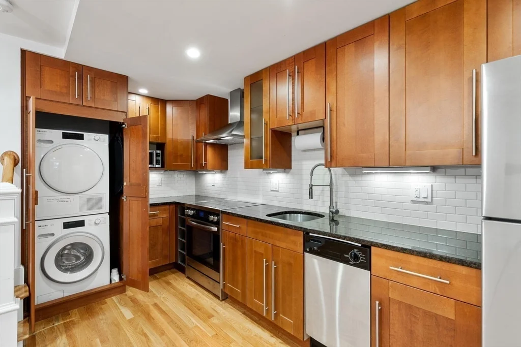 1 bed, 1 bath apartment for rent at 241 Beacon St Unit 1, Back Bay — photo 3 of 8