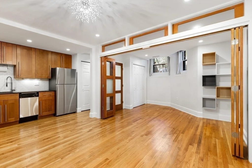 1 bed, 1 bath apartment for rent at 241 Beacon St Unit 1, Back Bay — photo 6 of 8