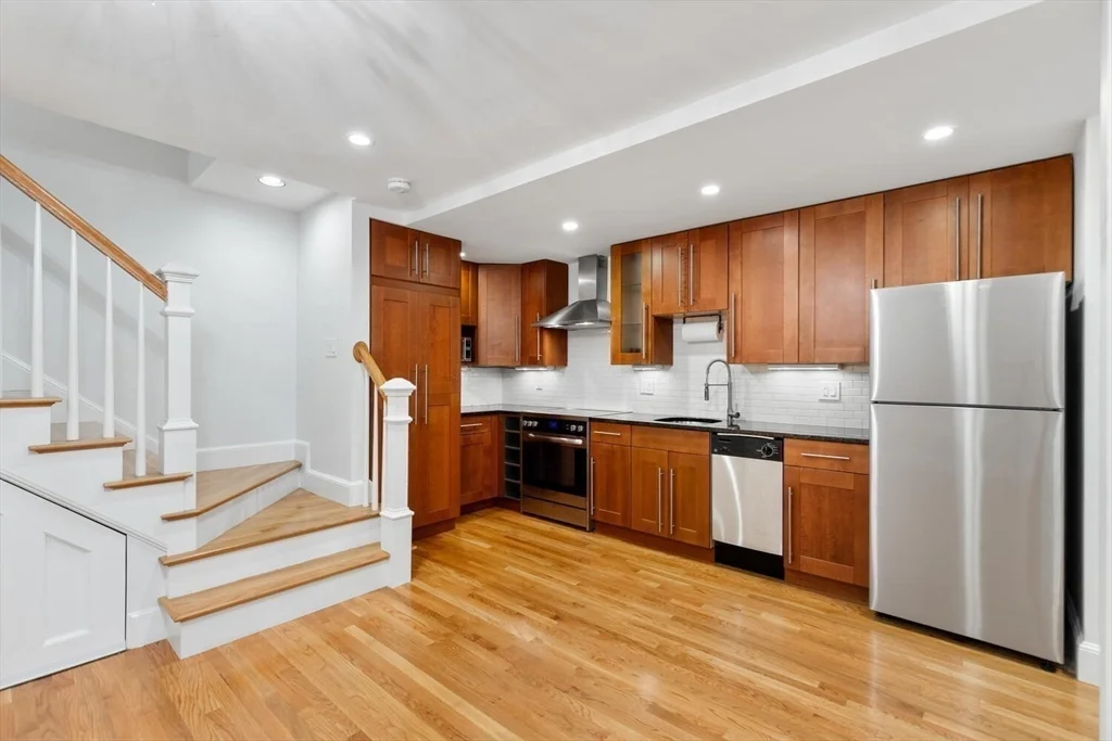 1 bed, 1 bath apartment for rent at 241 Beacon St Unit 1, Back Bay — photo 7 of 8