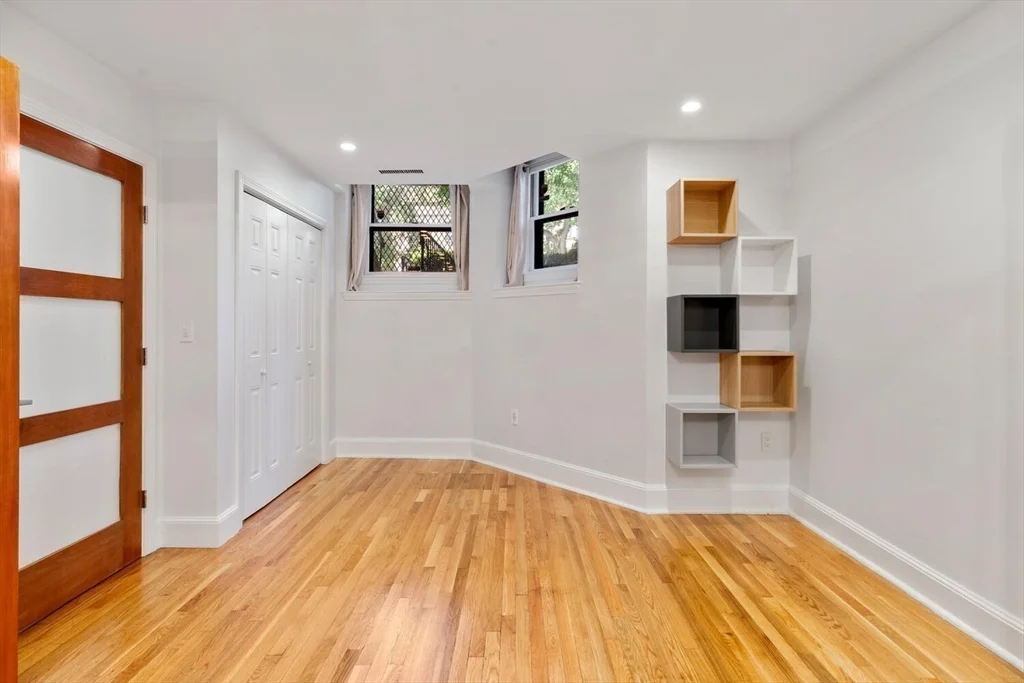 1 bed, 1 bath apartment for rent at 241 Beacon St Unit 1, Back Bay — photo 5 of 8