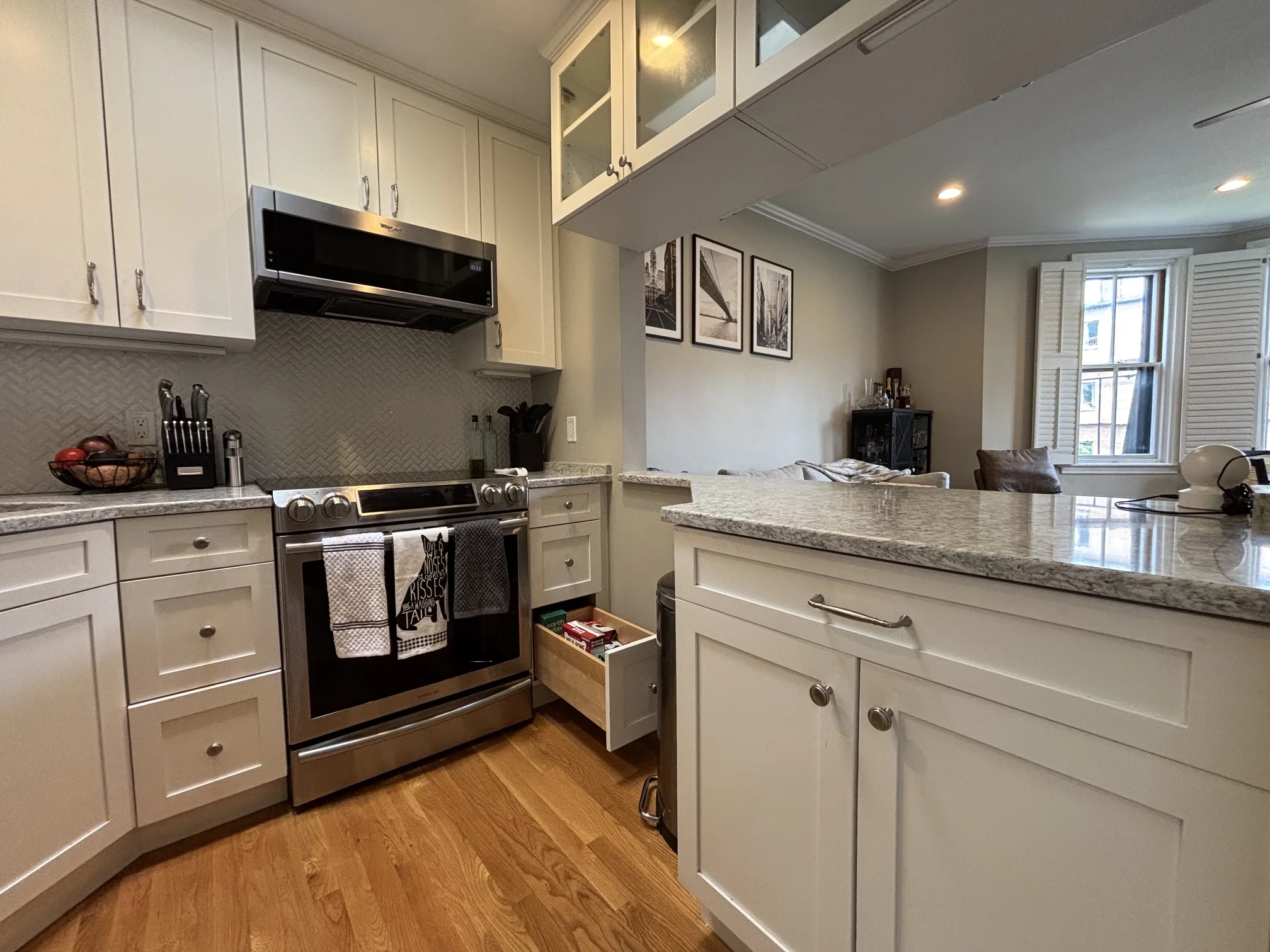 2 bed, 2 bath apartment for rent at 241 Beacon St Unit 5, Back Bay — photo 9 of 28