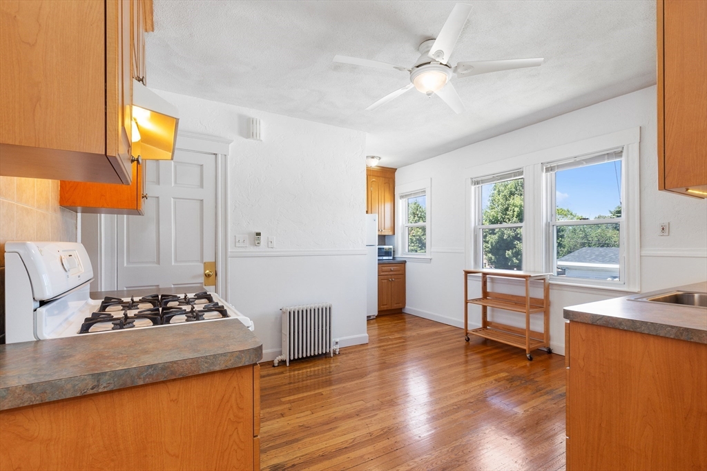 3 bed, 1 bath apartment for rent at 241 Beech St Unit 2, Roslindale — photo 4 of 18