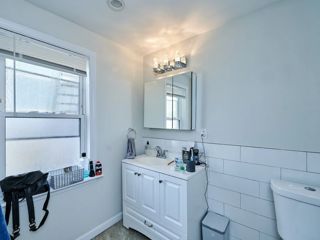 4 bed, 2 bath apartment for rent at 241 E St Unit 1, South Boston — photo 9 of 11