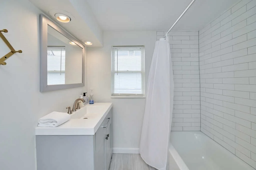 2 bed, 1 bath apartment for rent at 241 E St Unit 3, South Boston — photo 8 of 11