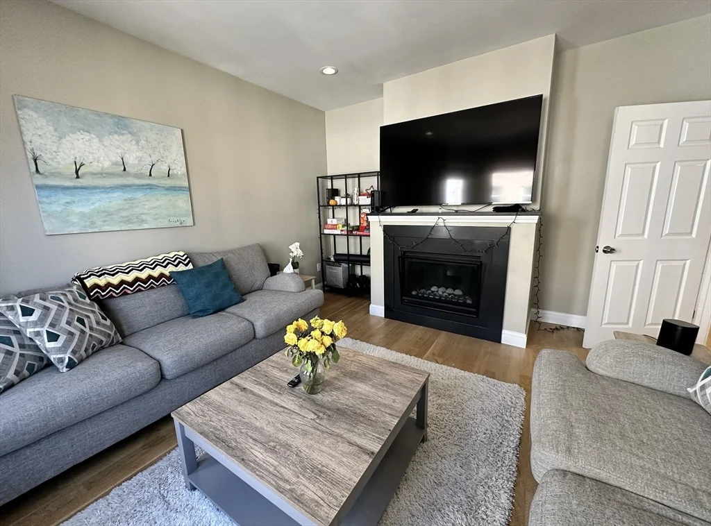 3 bed, 1 bath apartment for rent at 241 Emerson St Unit 0, South Boston — photo 2 of 8