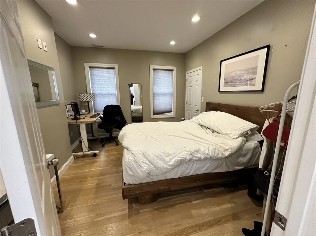 3 bed, 1 bath apartment for rent at 241 Emerson St Unit 0, South Boston — photo 5 of 8