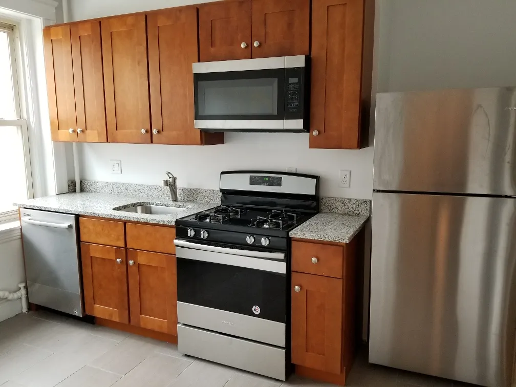 4 bed, 2 bath apartment for rent at 241 Freeman St Unit 4, North Brookline — photo 3 of 17