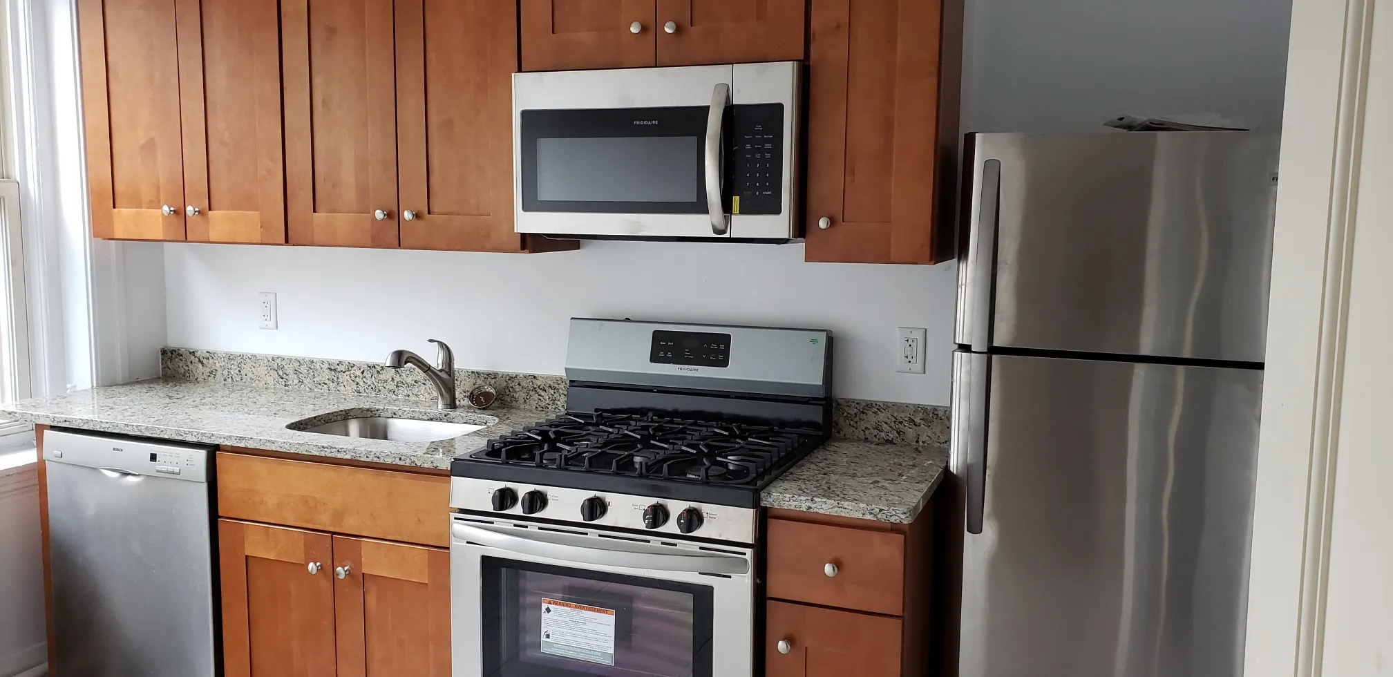 4 bed, 1.5 bath apartment for rent at 241 Freeman St Unit 6, North Brookline — photo 15 of 25