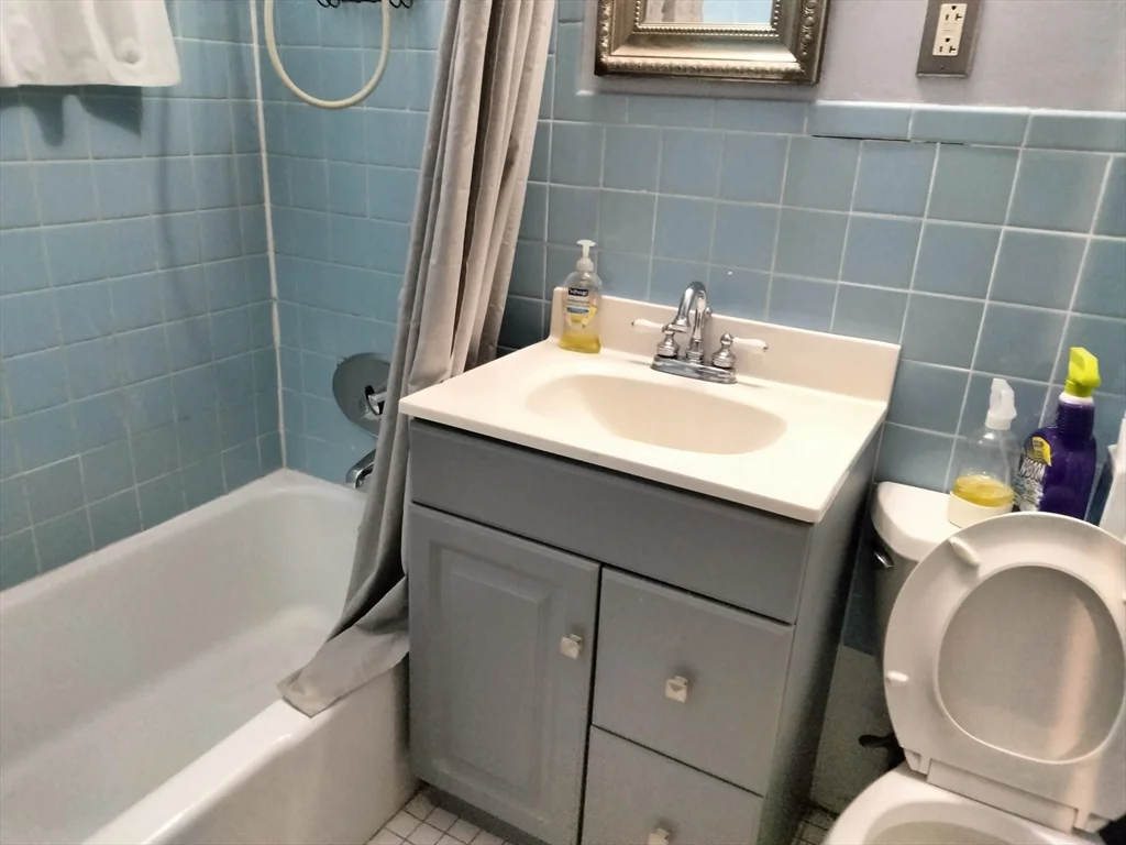 2 bed, 1 bath apartment for rent at 241 Highland Ave Unit 1, Spring Hill — photo 8 of 9