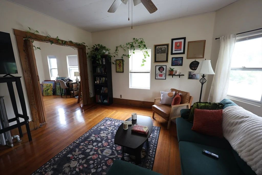 2 bed, 1 bath apartment for rent at 241 Highland Ave Unit 2, Spring Hill — photo 3 of 9