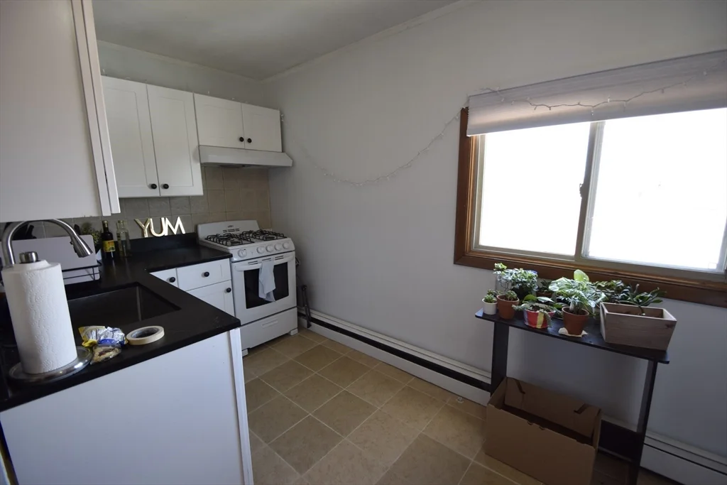 2 bed, 1 bath apartment for rent at 241 Highland Ave Unit 3, Spring Hill — photo 4 of 10