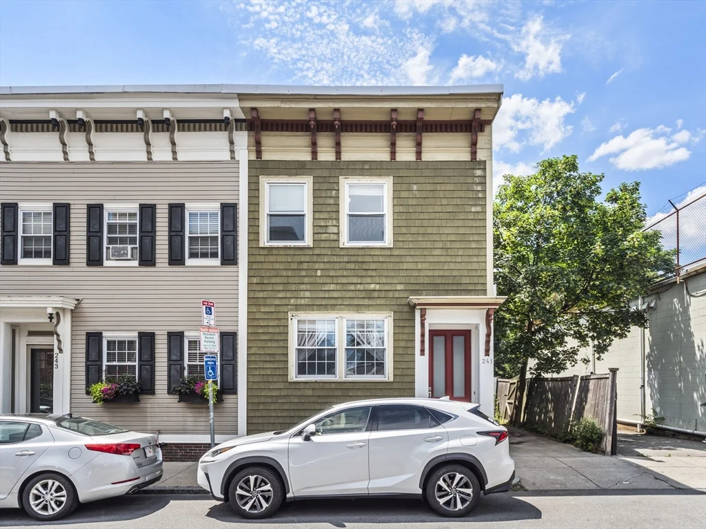 3 bed, 1 bath apartment for rent at 241 K Unit 241, South Boston — photo 1 of 37