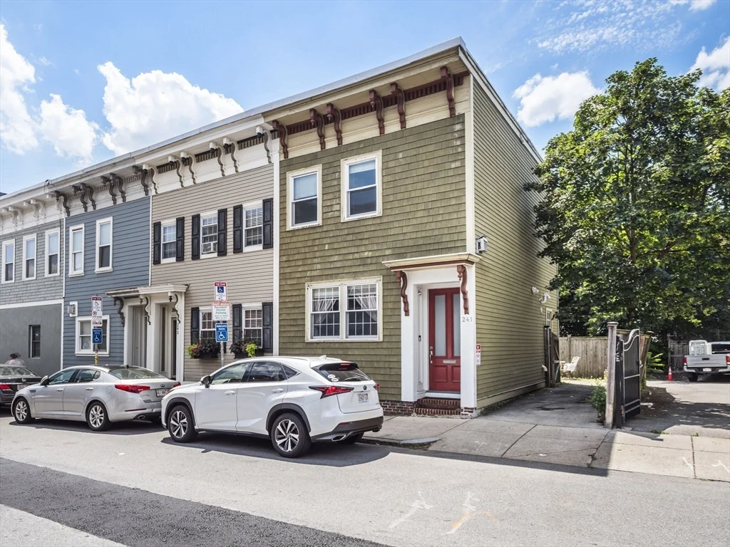 3 bed, 1 bath apartment for rent at 241 K Unit 241, South Boston — photo 28 of 37