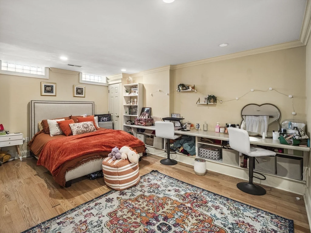 3 bed, 1 bath apartment for rent at 241 K Unit 241, South Boston — photo 12 of 37
