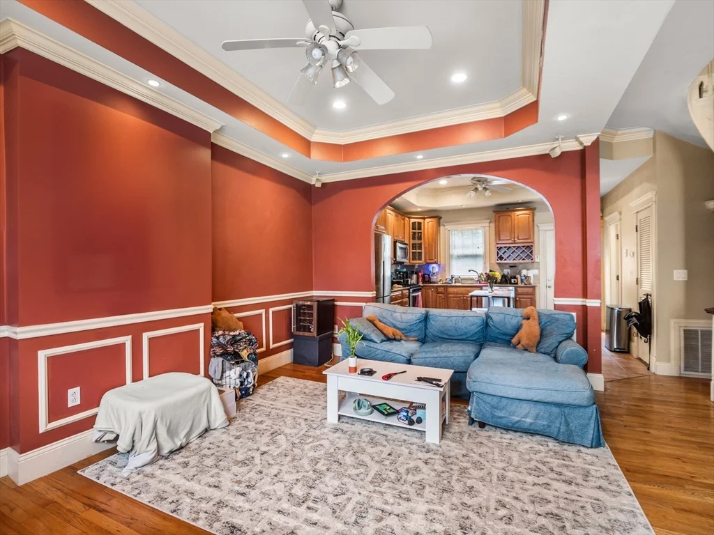 3 bed, 1 bath apartment for rent at 241 K Unit 241, South Boston — photo 3 of 37