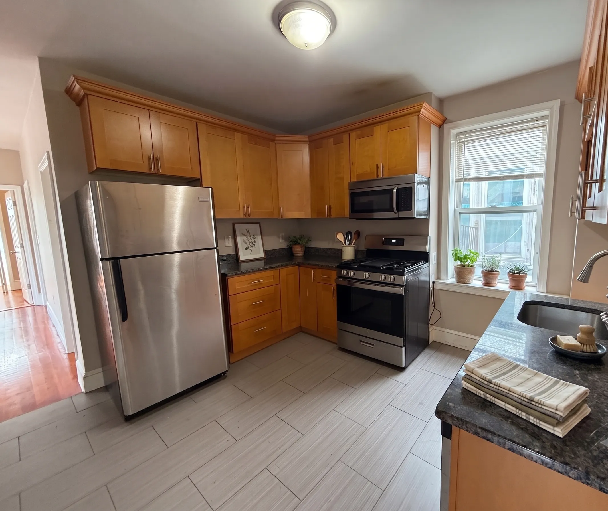 3.5 bed, 1 bath apartment for rent at 241 Maverick St Unit 2, East Boston — photo 1 of 9