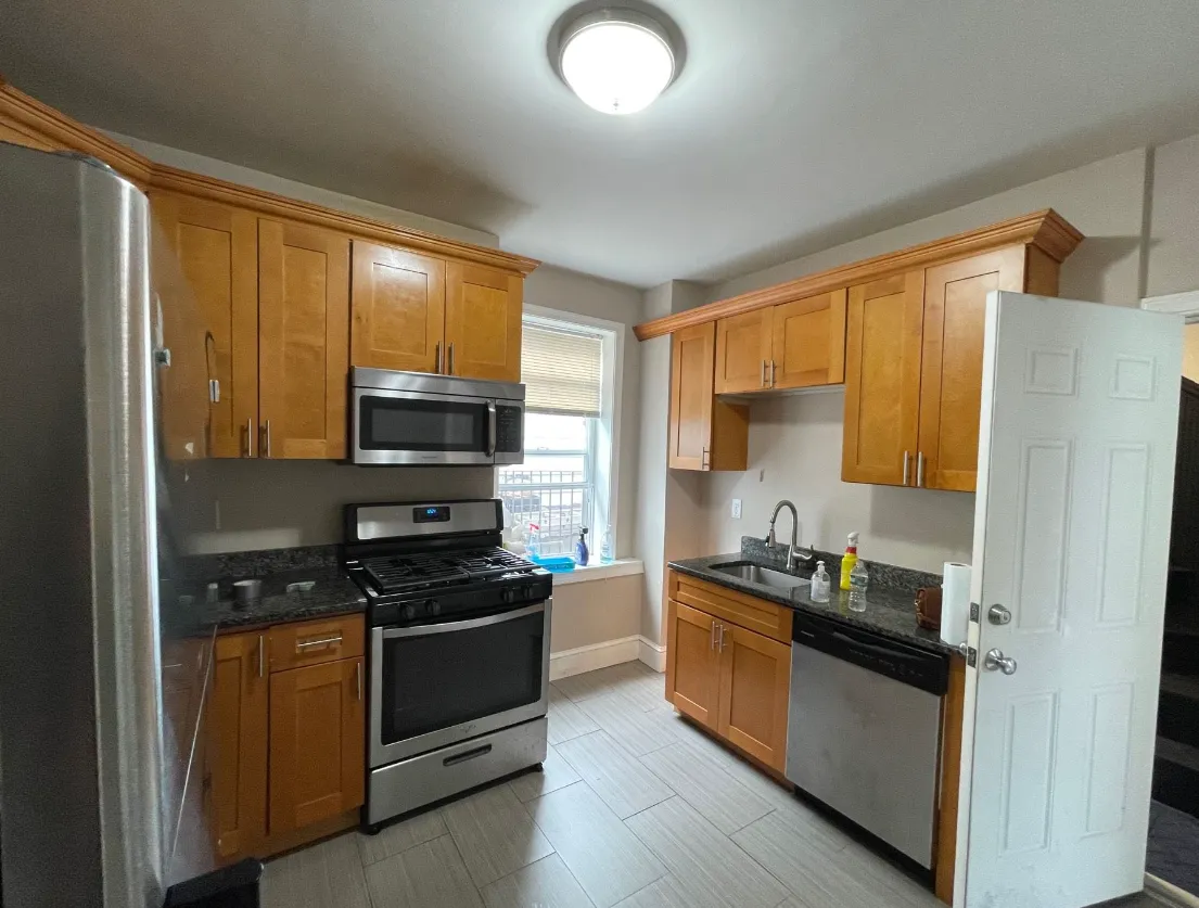 4 bed, 1 bath apartment for rent at 241 Maverick St Unit 3, East Boston — photo 1 of 13