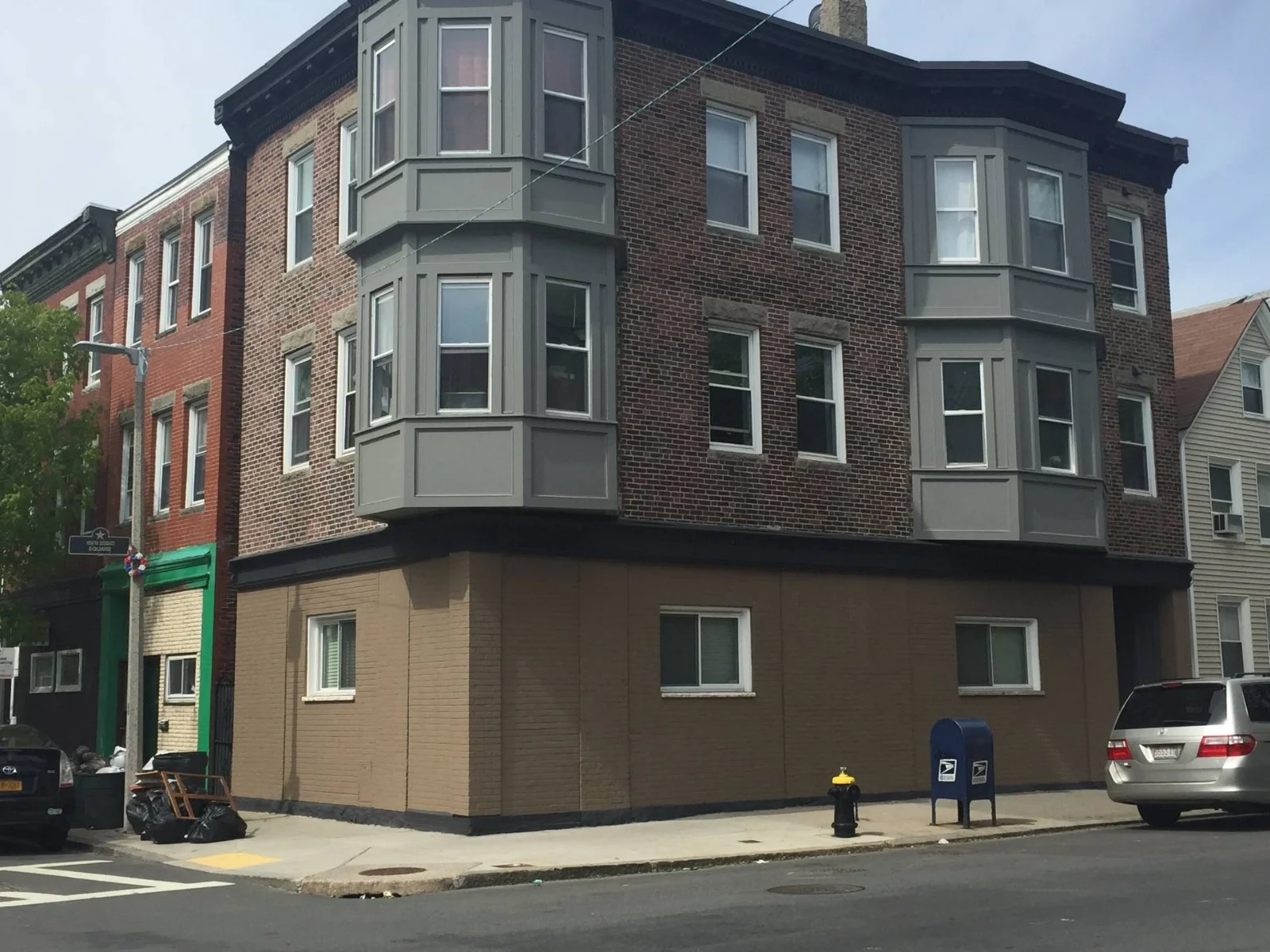 4 bed, 1 bath apartment for rent at 241 Maverick St Unit 3, East Boston — photo 13 of 13