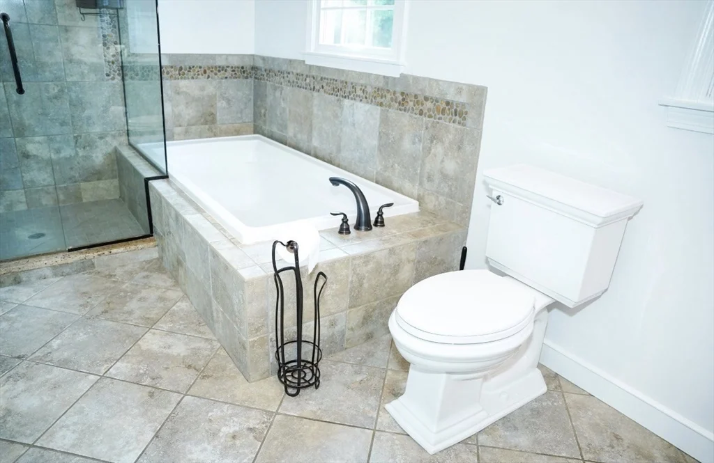 3 bed, 2 bath apartment for rent at 241 New Bedford Rd, Rochester — photo 17 of 28