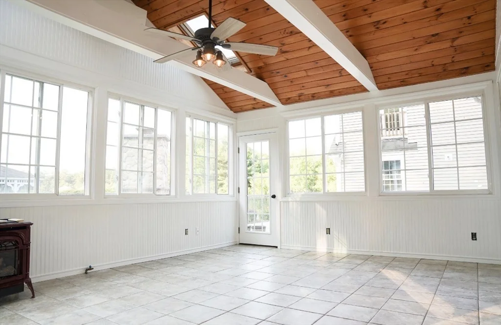 3 bed, 2 bath apartment for rent at 241 New Bedford Rd, Rochester — photo 10 of 28