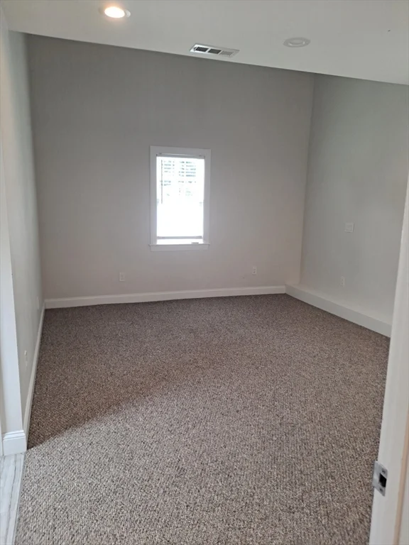 3 bed, 2 bath apartment for rent at 241 North St Unit 241, Salem — photo 14 of 23