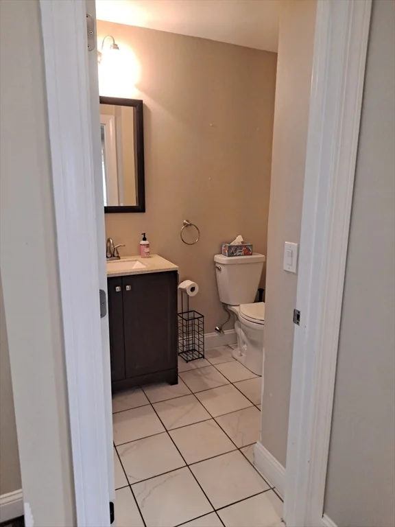 3 bed, 2 bath apartment for rent at 241 North St Unit 241, Salem — photo 11 of 23