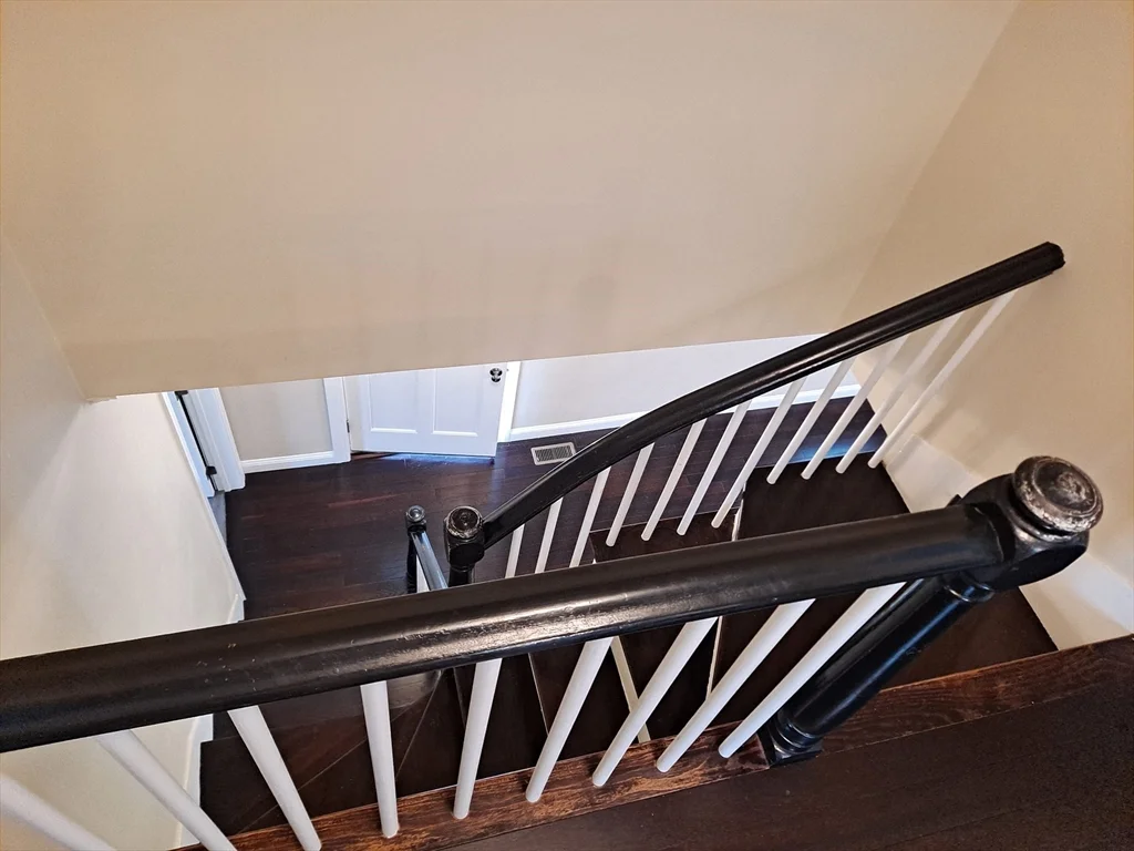 3 bed, 2 bath apartment for rent at 241 North St Unit 241, Salem — photo 13 of 23